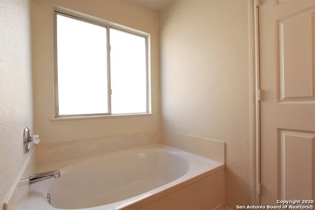 125 Creek Run Cibolo, TX 78108